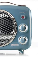 Синьо радио в ретро стил с голяма решетка на високоговорителя, две копчета за управление и "винтидж" марка отстрани.