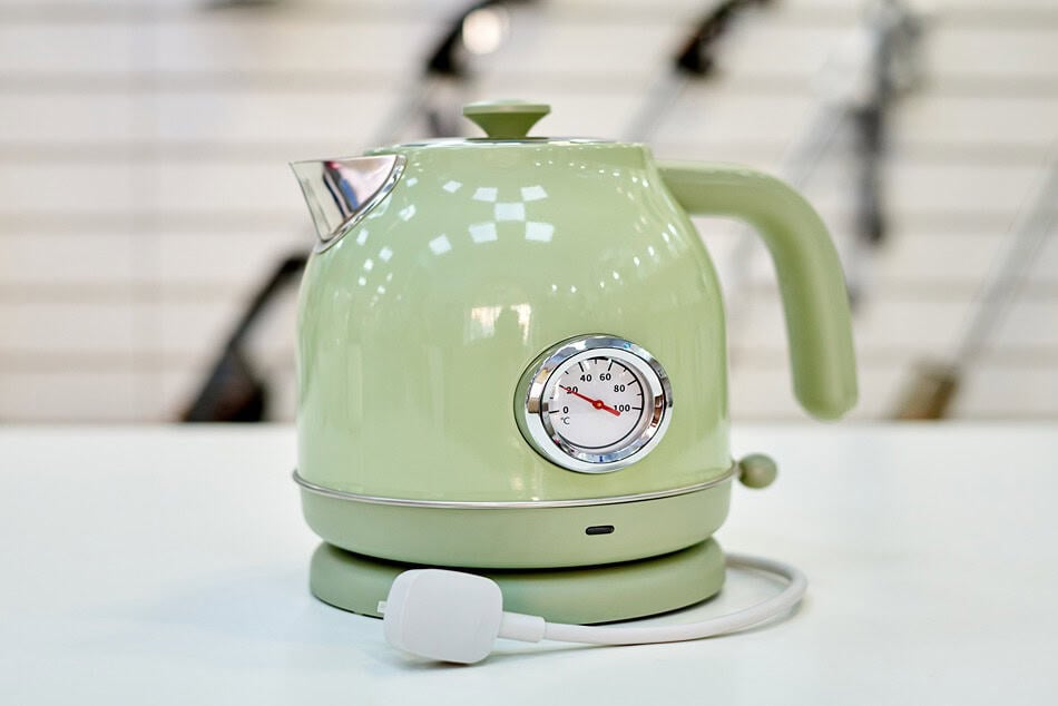 modern vintage teapot on sale in a home appliance 2025 01 08 07 30 39 utc 1